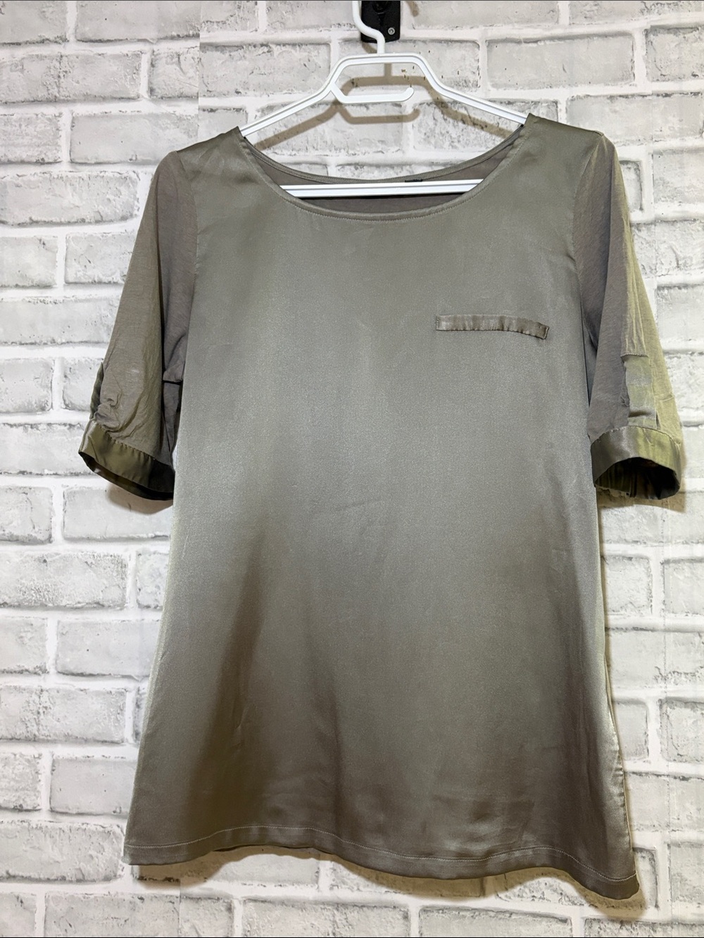 Mexx Gray-Tone metallic shimmer Short Sleeve Scoop Neck Tee, size 8-10
